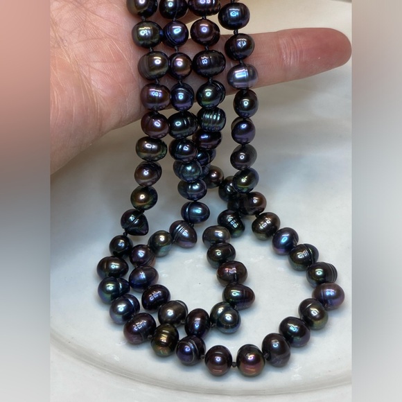 Vintage Genuine Peacock Pearl Necklace with Silver Clasp. Beautiful Luster EUC - Picture 11 of 13